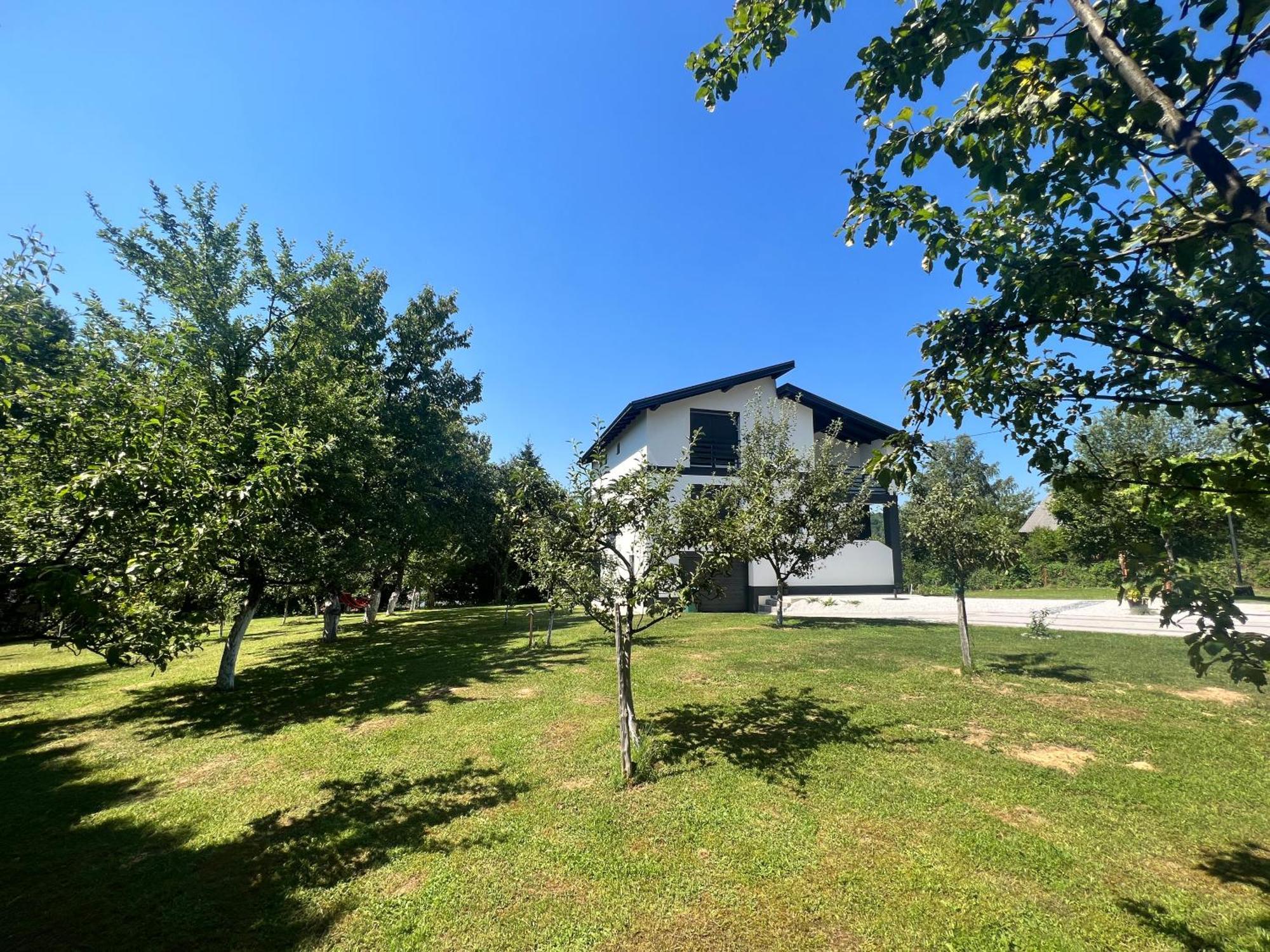 Villa Hillside SJJ